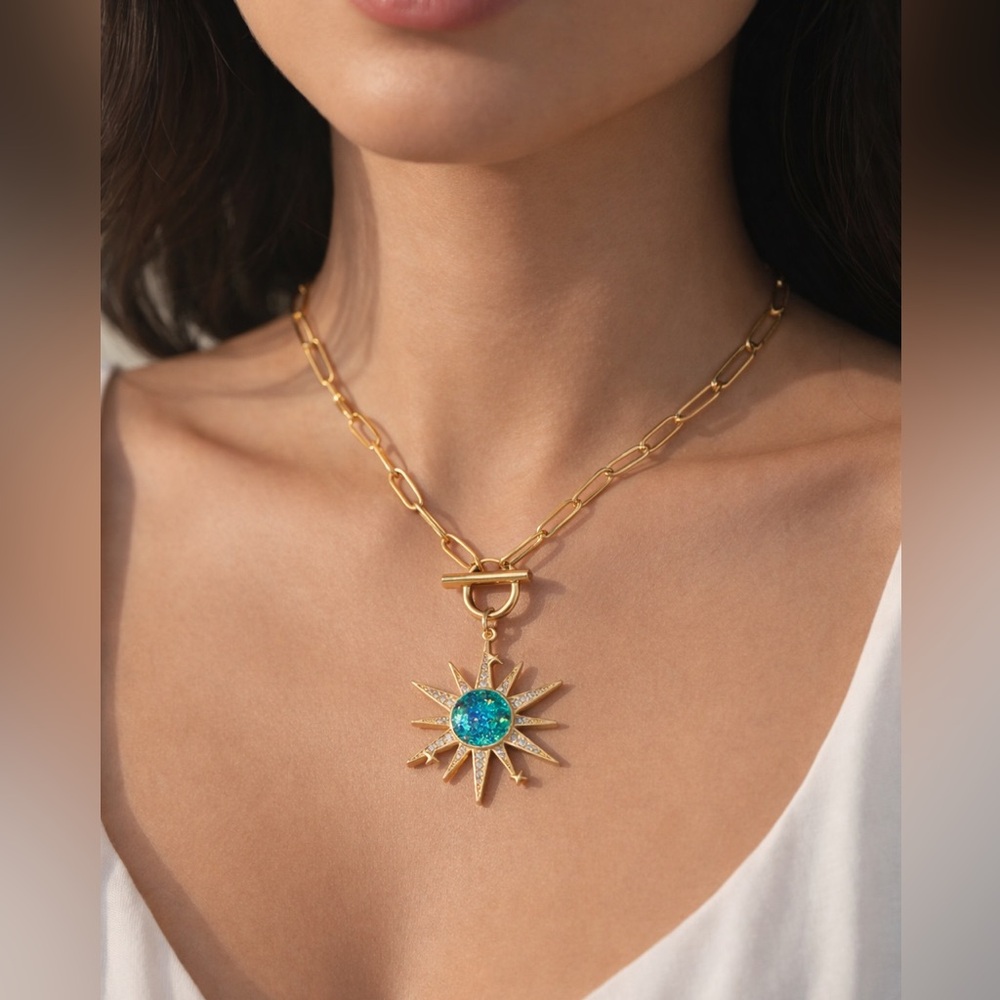 Gold Starburst Pendant Necklace M711